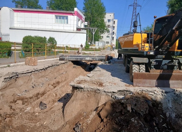 На улице Стахановской в Кирове построят новую дорогу и тротуары